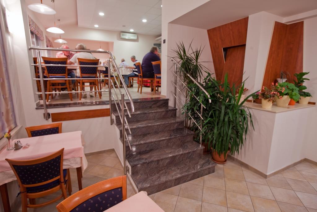Villa Vinka Tucepi Bagian luar foto