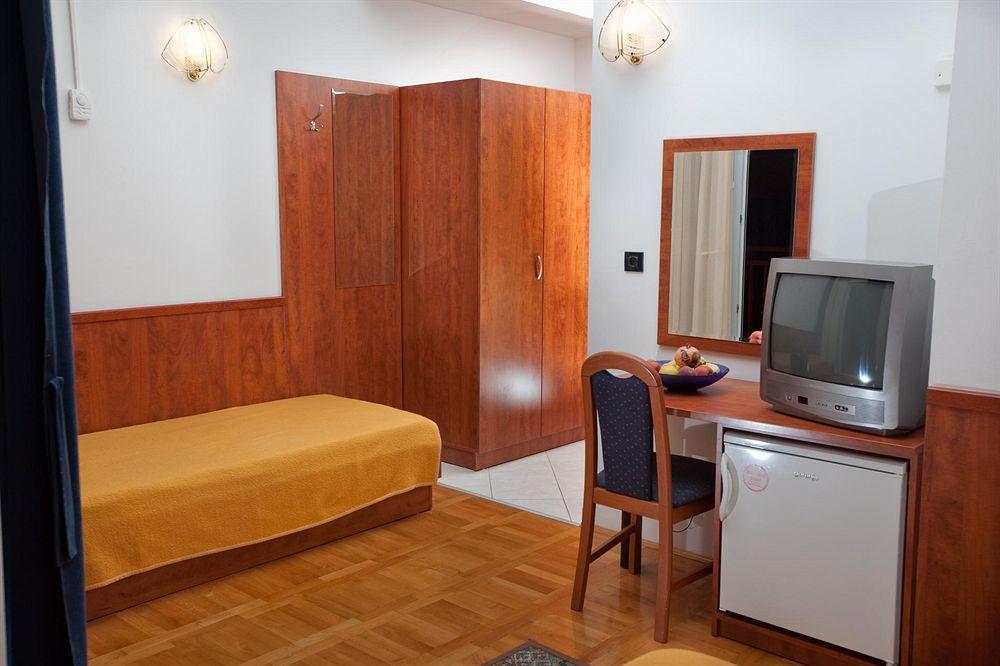 Villa Vinka Tucepi Bagian luar foto