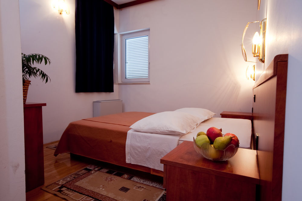 Villa Vinka Tucepi Bagian luar foto