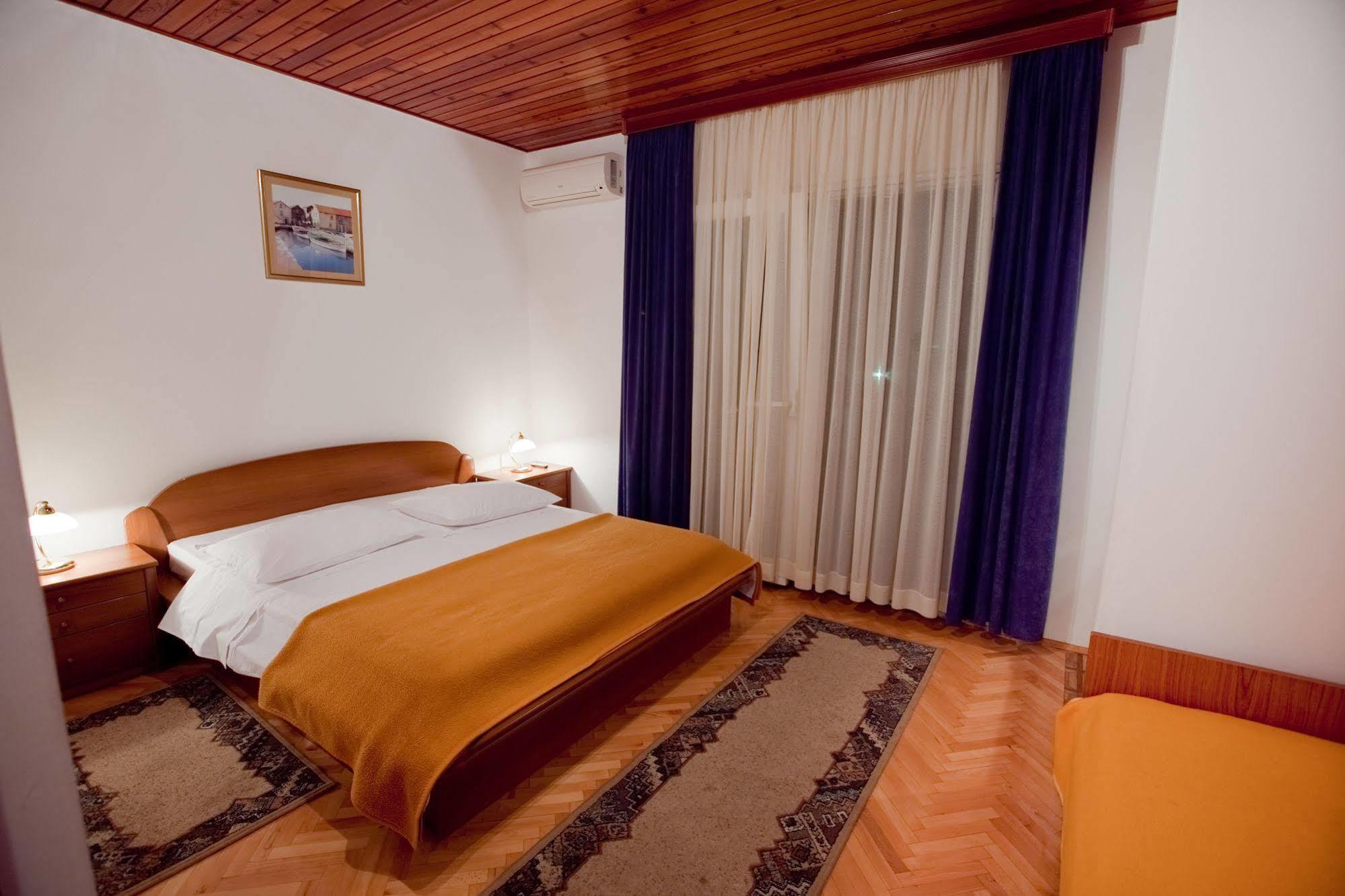 Villa Vinka Tucepi Bagian luar foto