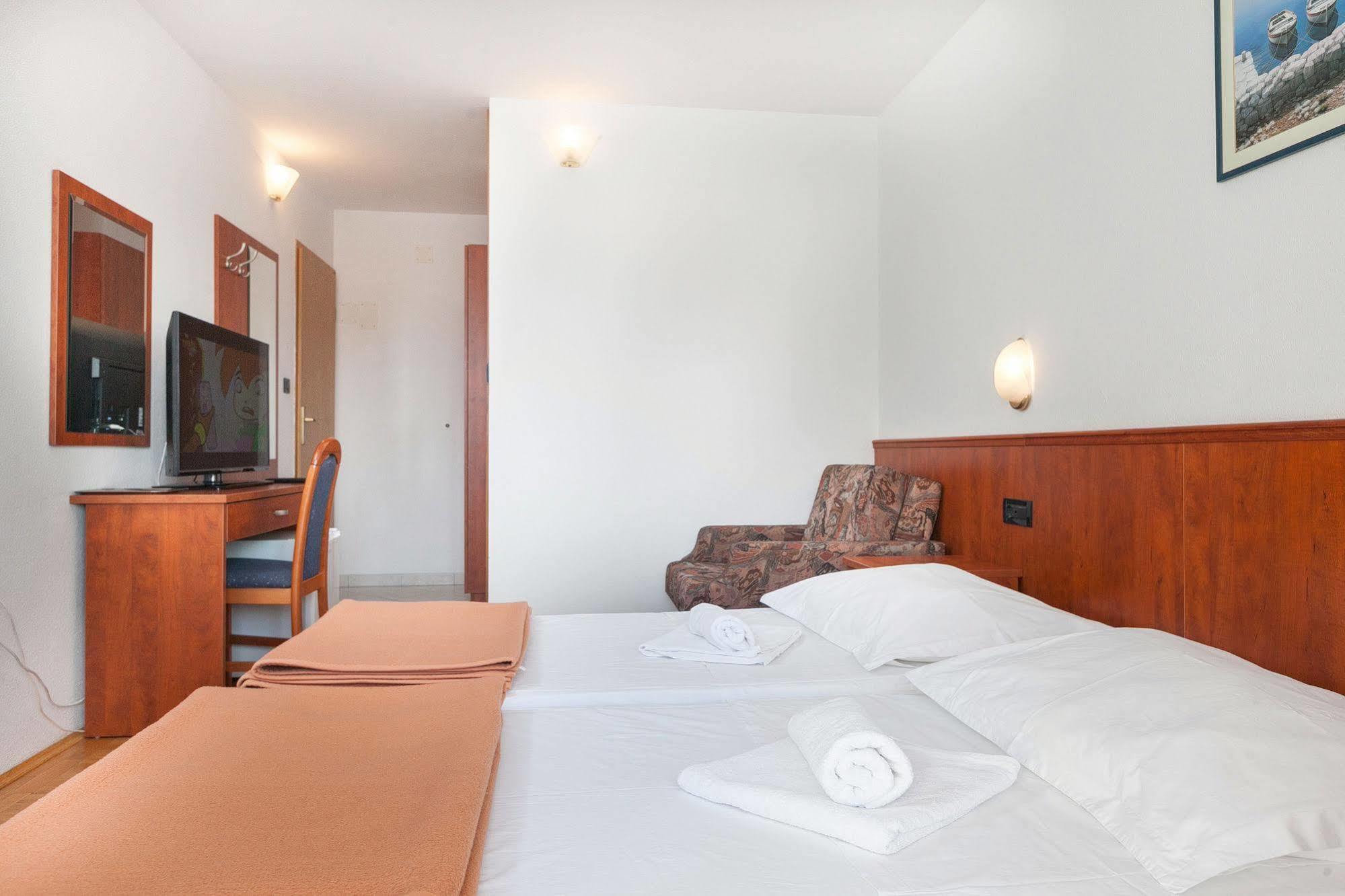Villa Vinka Tucepi Bagian luar foto