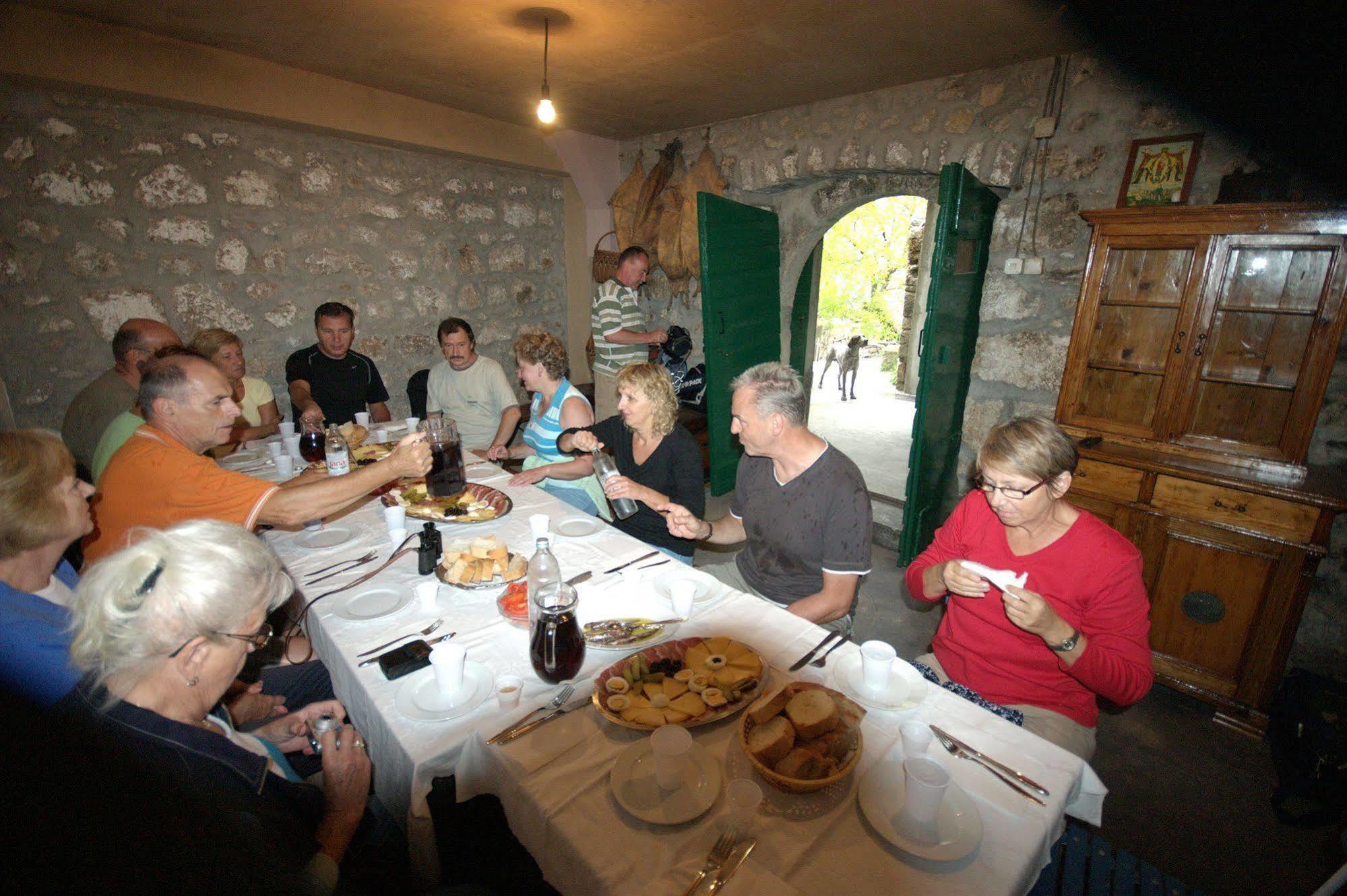 Villa Vinka Tucepi Bagian luar foto